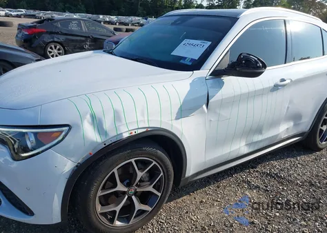 2019 Alfa Romeo Stelvio Ti Awd z USA, uszkodzony, nr VIN ZASPAKBN2K7C51944
